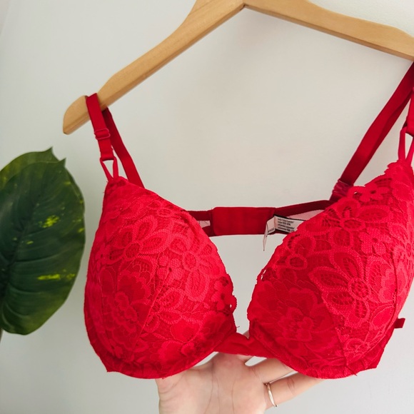 VICTORIA’S SECRET | Red Lace Bra Size 34D - Picture 2 of 5